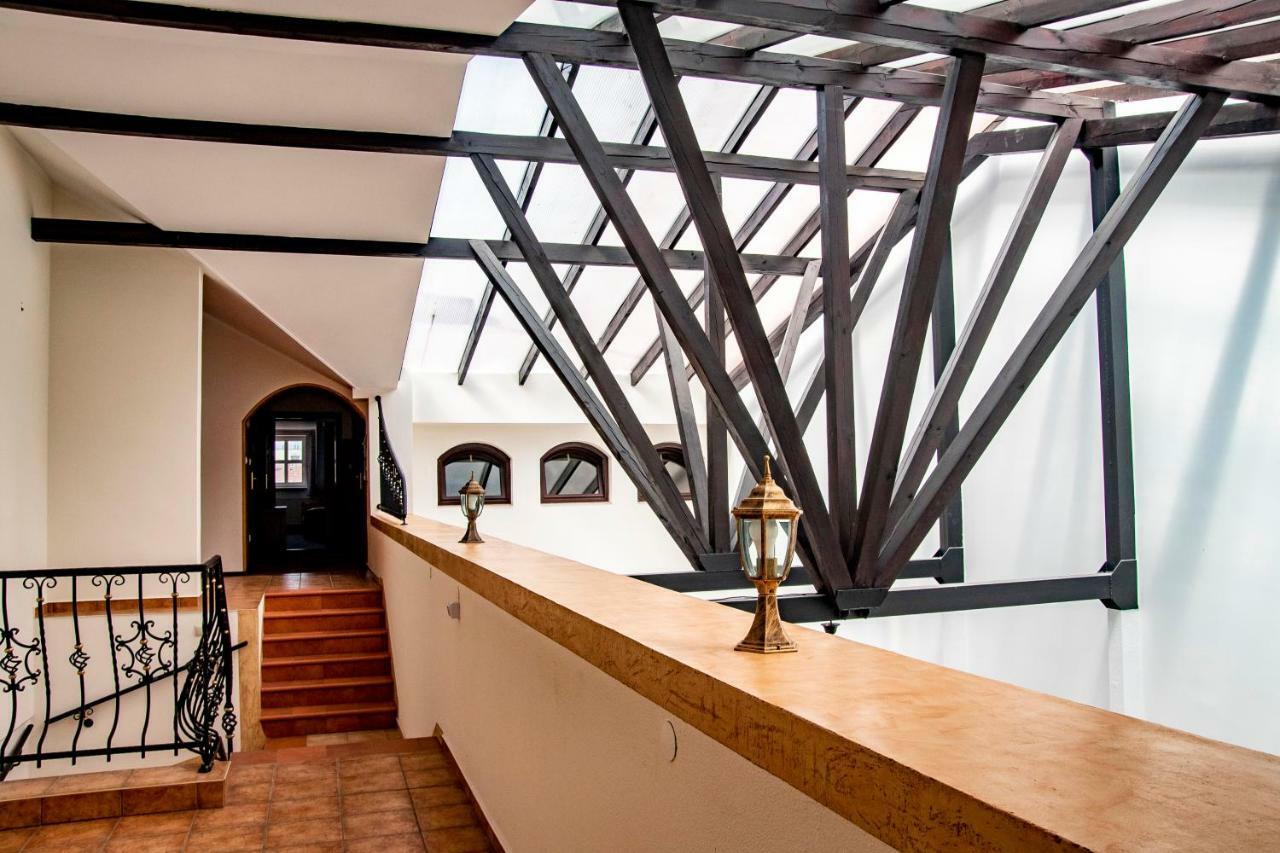 Bed and Breakfast Gosciniec Asticus à Jarosław Extérieur photo